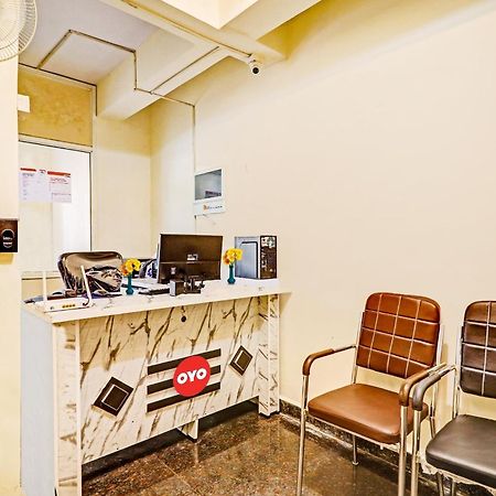 Oyo Happy Stay Hotels Hyderabad Exterior foto