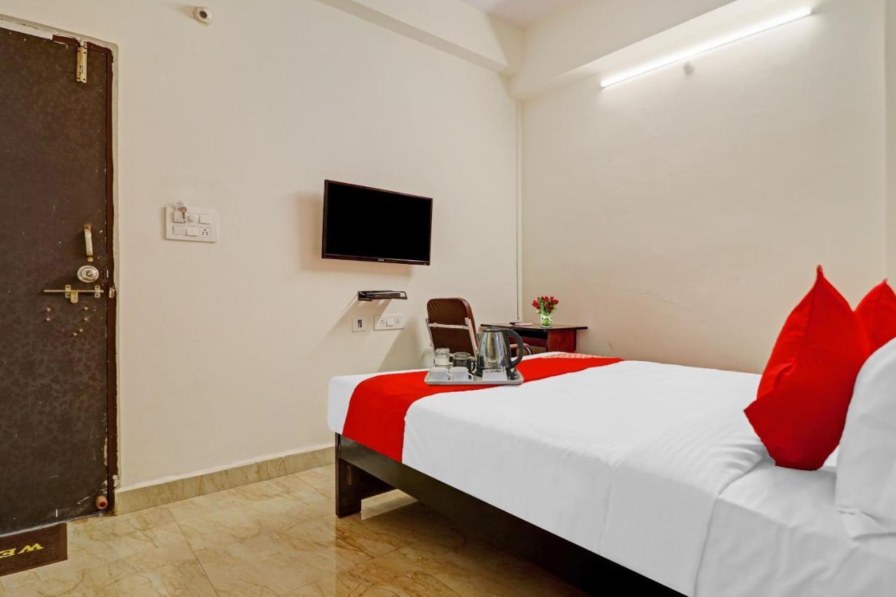 Oyo Happy Stay Hotels Hyderabad Exterior foto