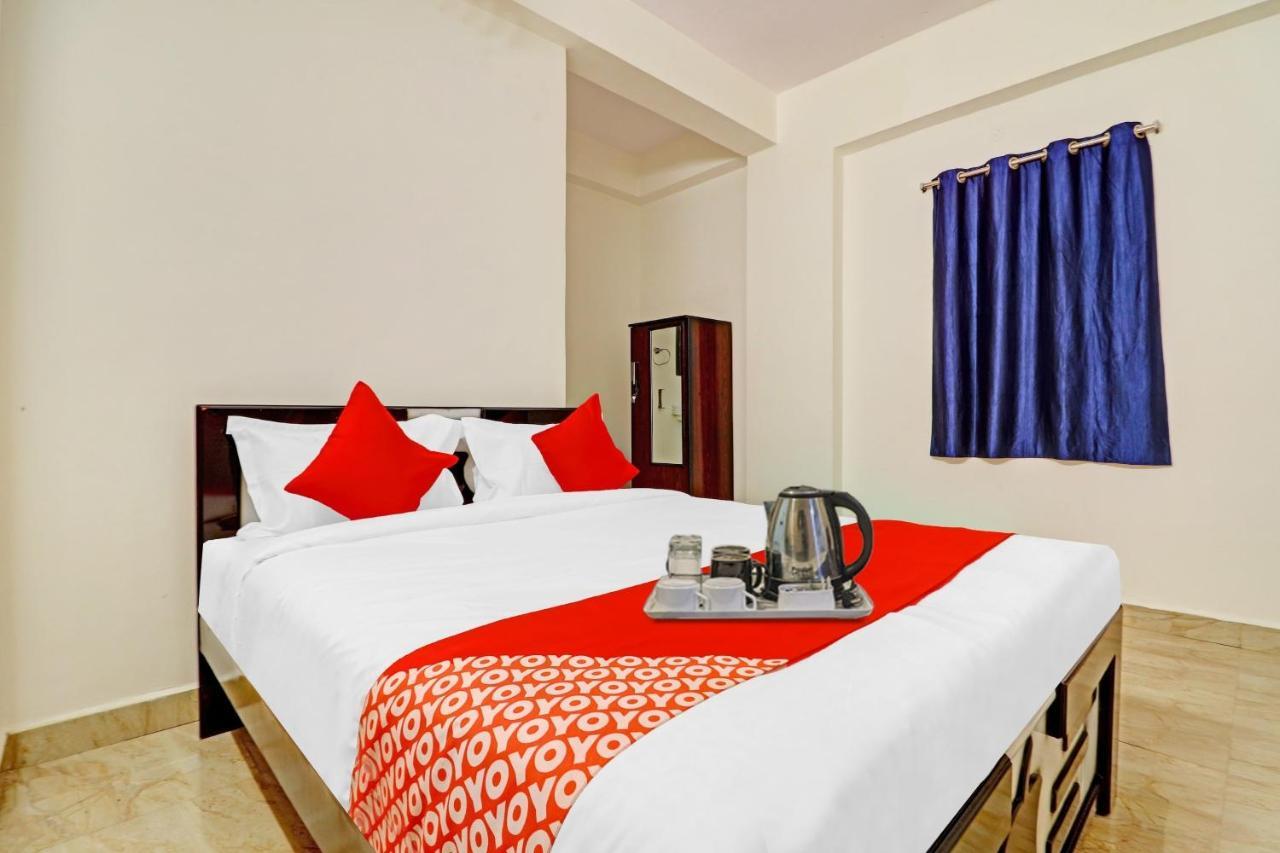 Oyo Happy Stay Hotels Hyderabad Exterior foto