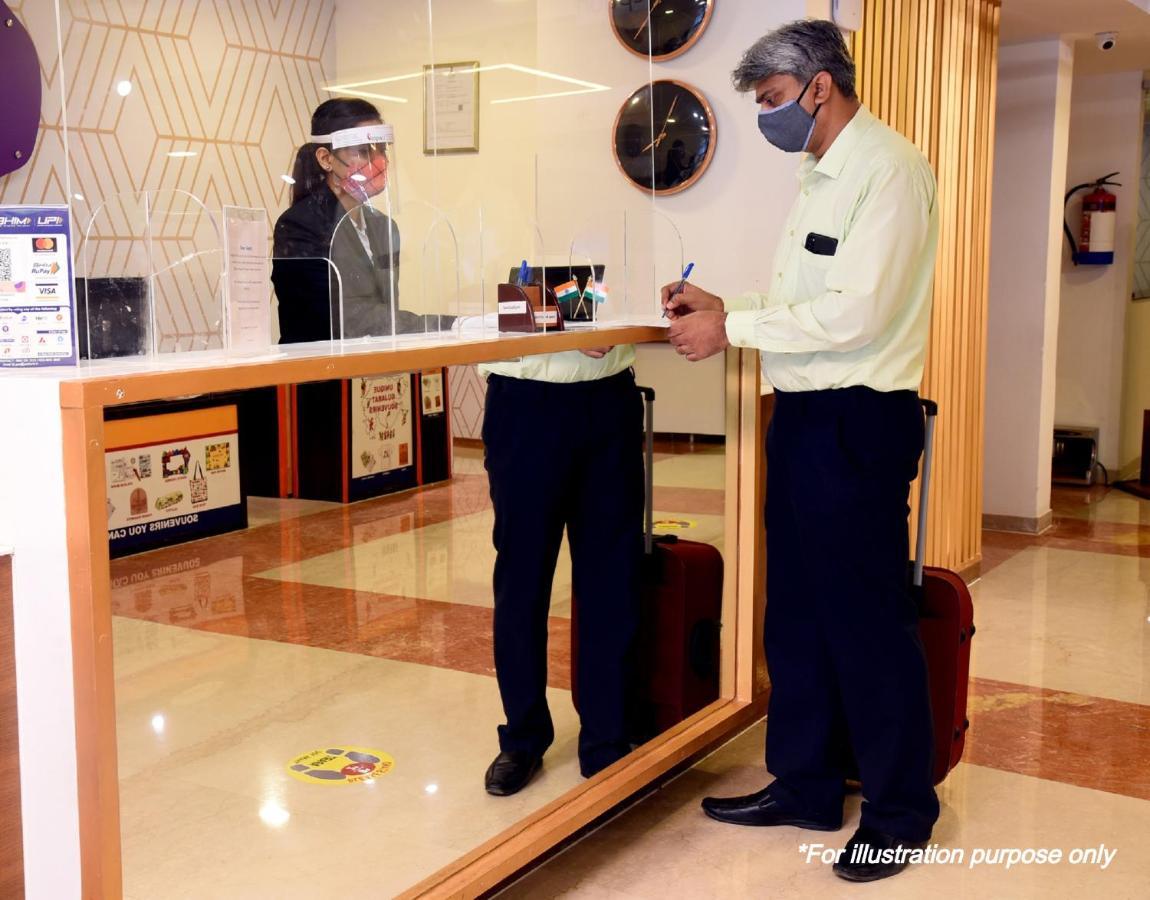 Oyo Happy Stay Hotels Hyderabad Exterior foto